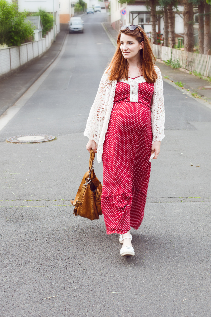 always-like-a-feather-outfit-boho-kleid-schwangerschaft-04